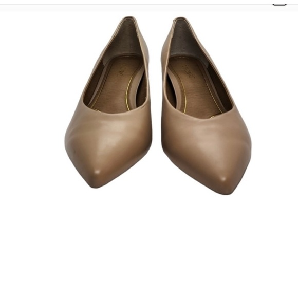 Vionic women’s Josie leather kitten heels size 8 - Picture 2 of 6